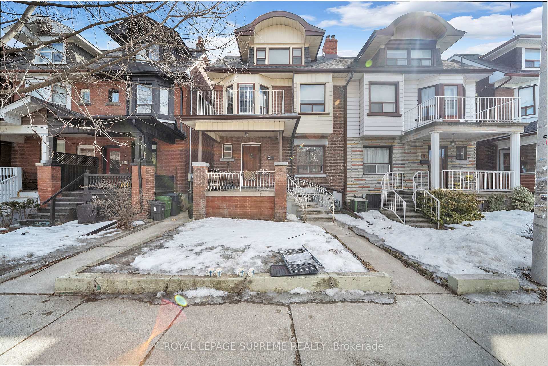 Photo 4 of 9 Rusholme Park Crescent, Toronto, Little Portugal — HOMEH