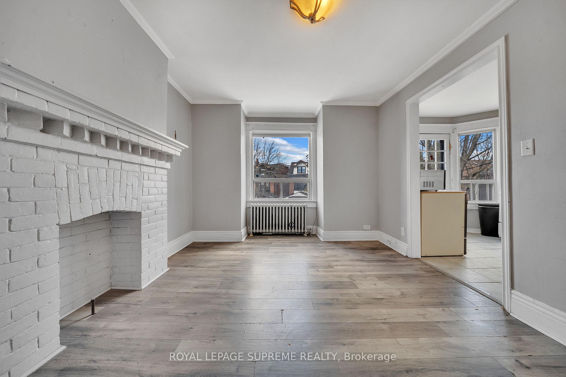 Photo 11 of 9 Rusholme Park Crescent, Toronto, Little Portugal — HOMEH