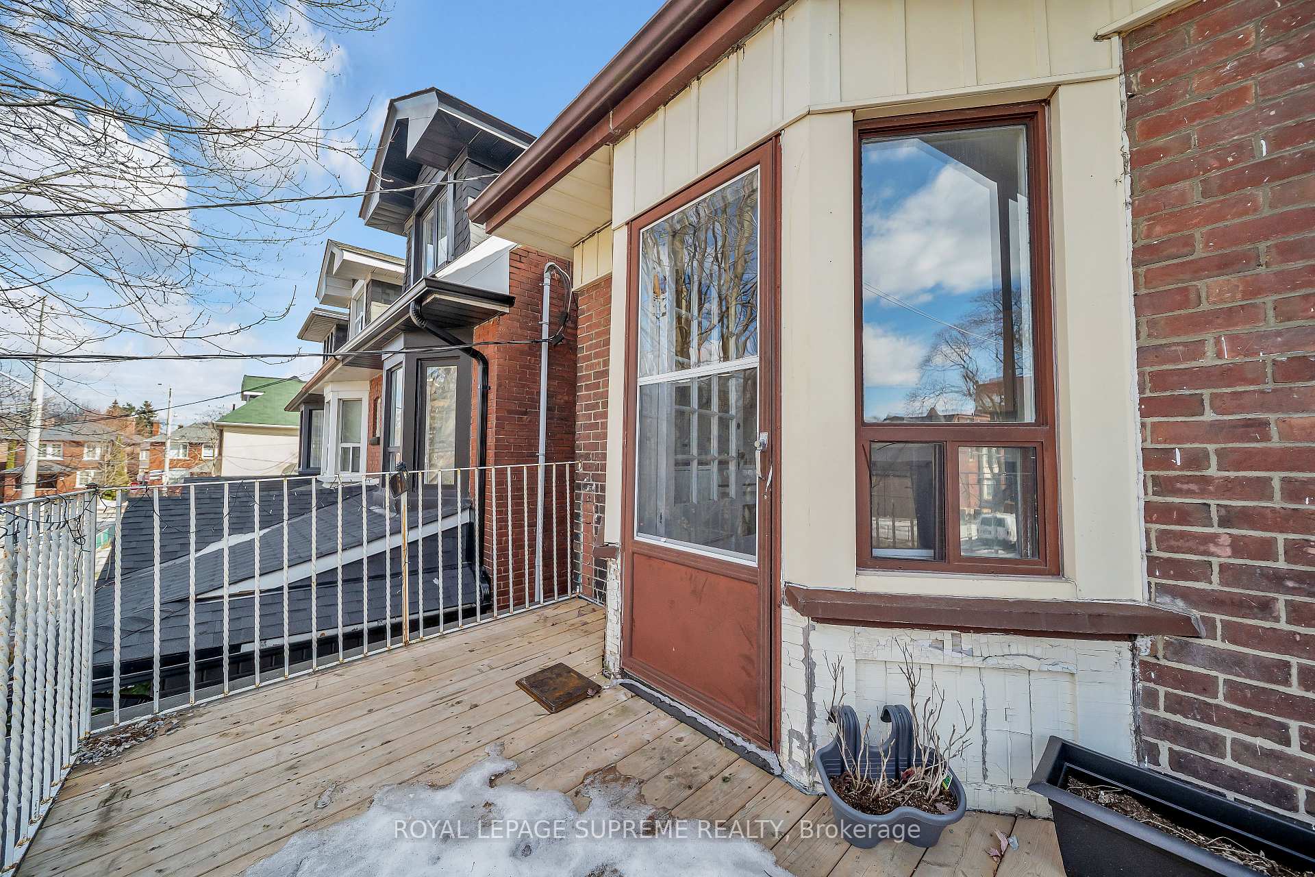 Photo 17 of 9 Rusholme Park Crescent, Toronto, Little Portugal — HOMEH