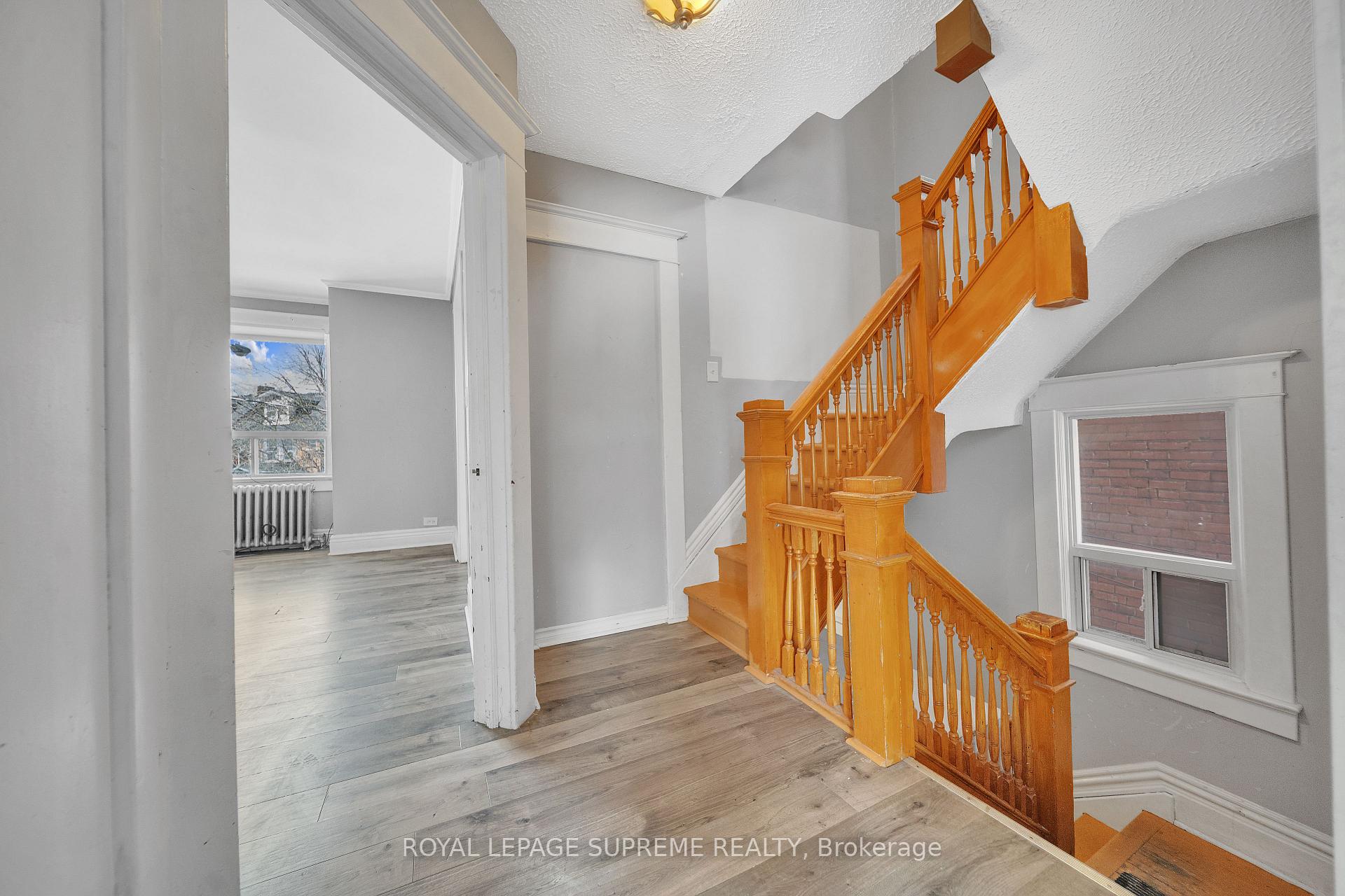 Photo 18 of 9 Rusholme Park Crescent, Toronto, Little Portugal — HOMEH