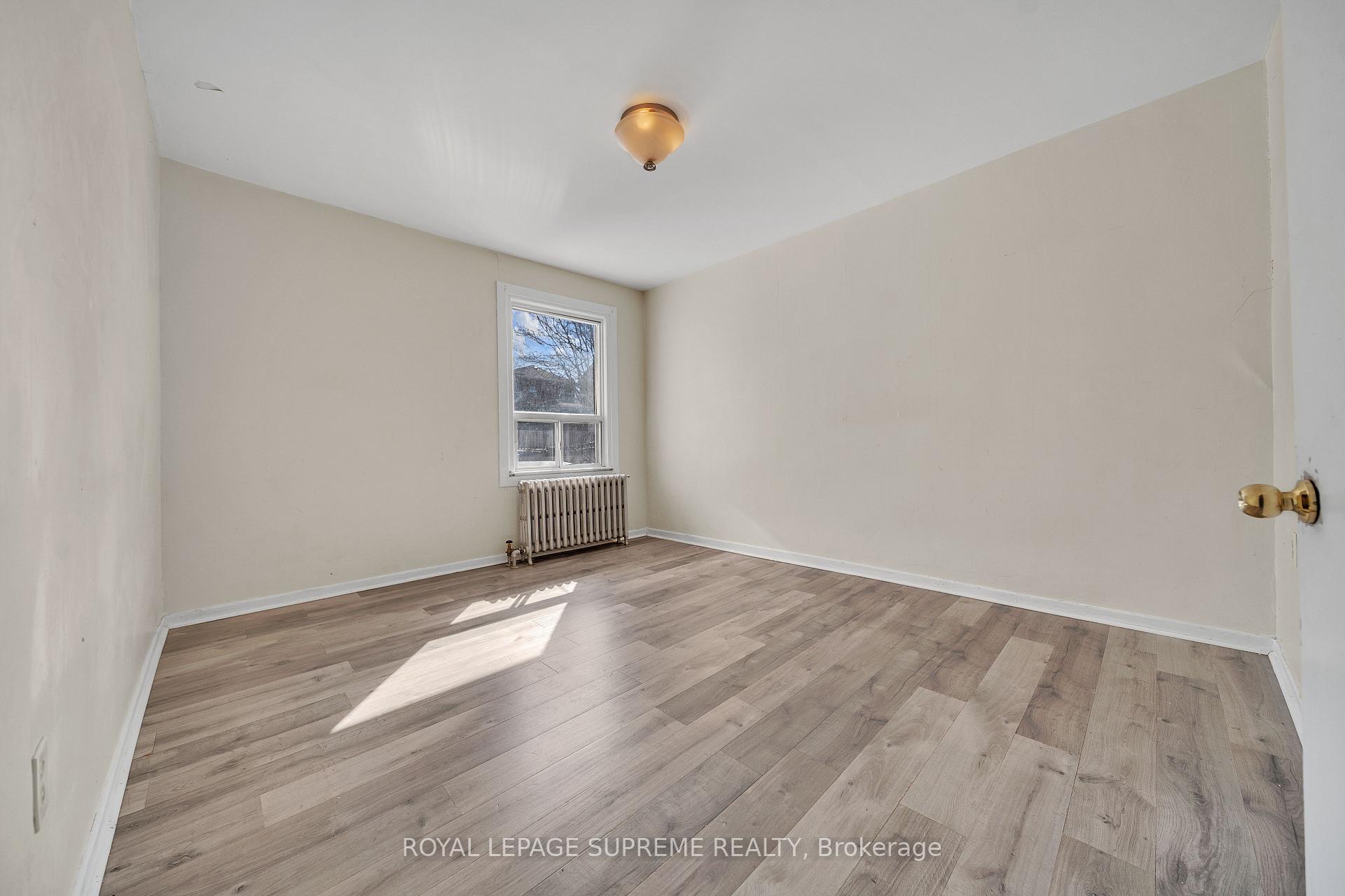 Photo 19 of 9 Rusholme Park Crescent, Toronto, Little Portugal — HOMEH