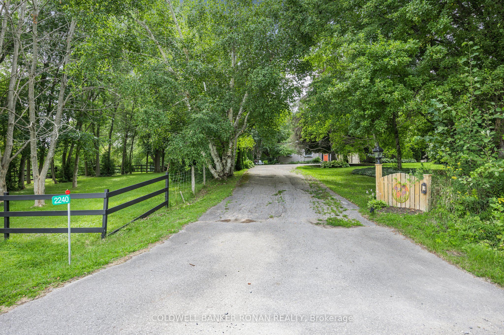 Photo 42 of 2240 15th Side Road, New Tecumseth, Tottenham — HOMEH