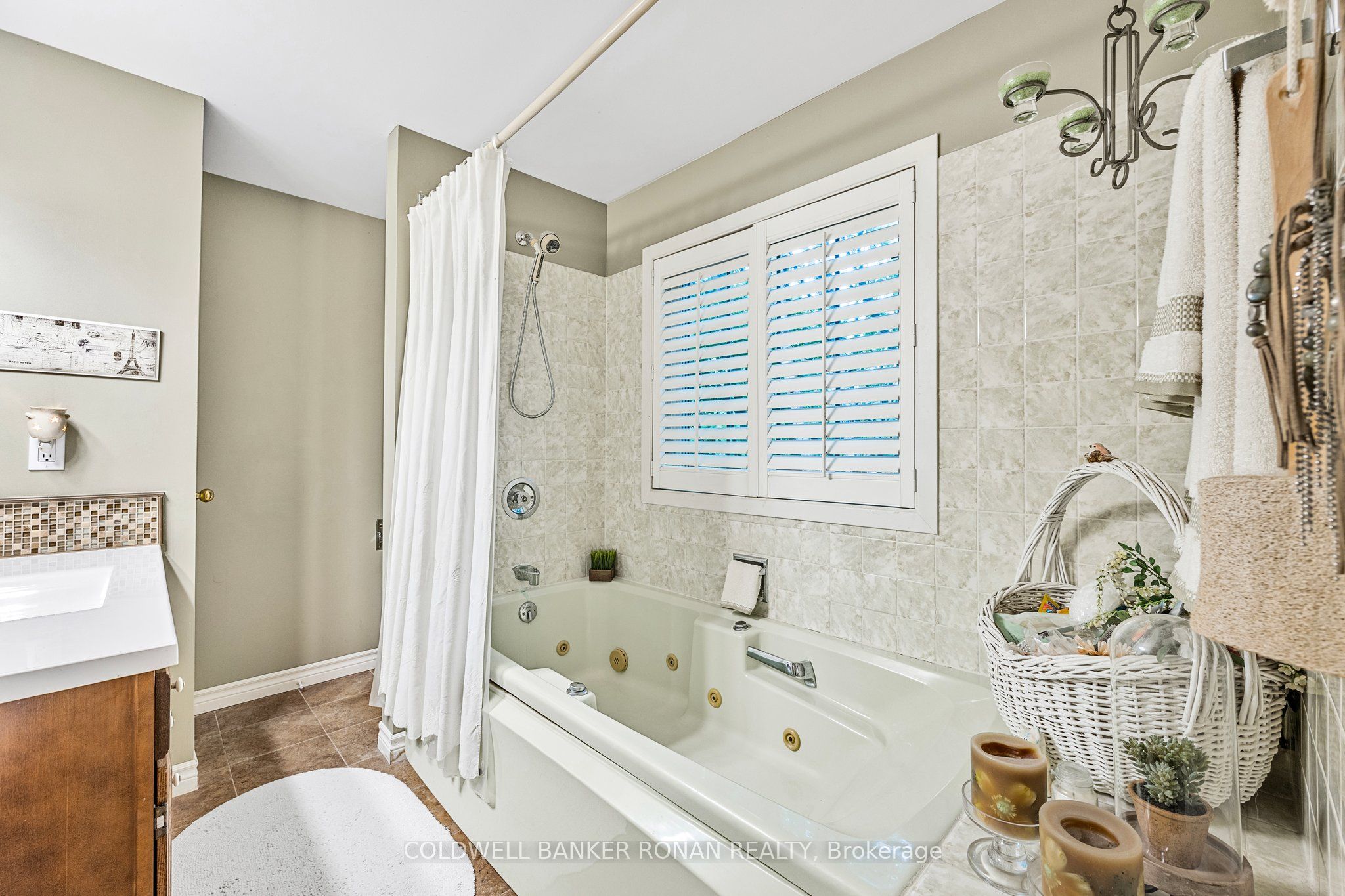 Photo 68 of 2240 15th Side Road, New Tecumseth, Tottenham — HOMEH