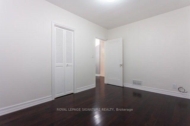 Photo 9 of 2259 Lawrence Avenue W, Etobicoke, Humber Heights — HOMEH
