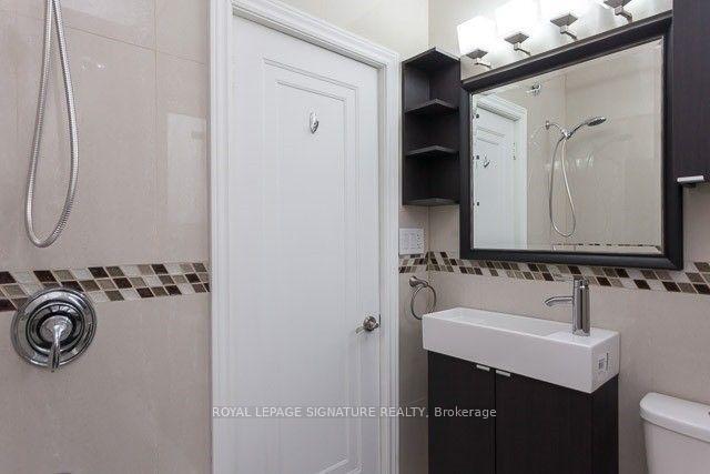 Photo 12 of 2259 Lawrence Avenue W, Etobicoke, Humber Heights — HOMEH