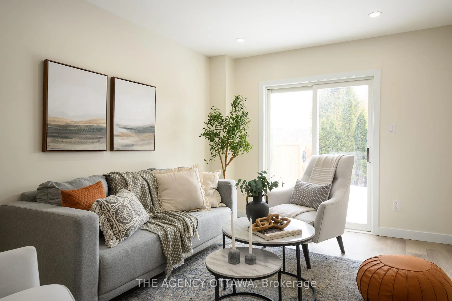 Photo 23 of Unit D, 3 Southpark Drive, Ottawa, Blackburn Hamlet — HOMEH