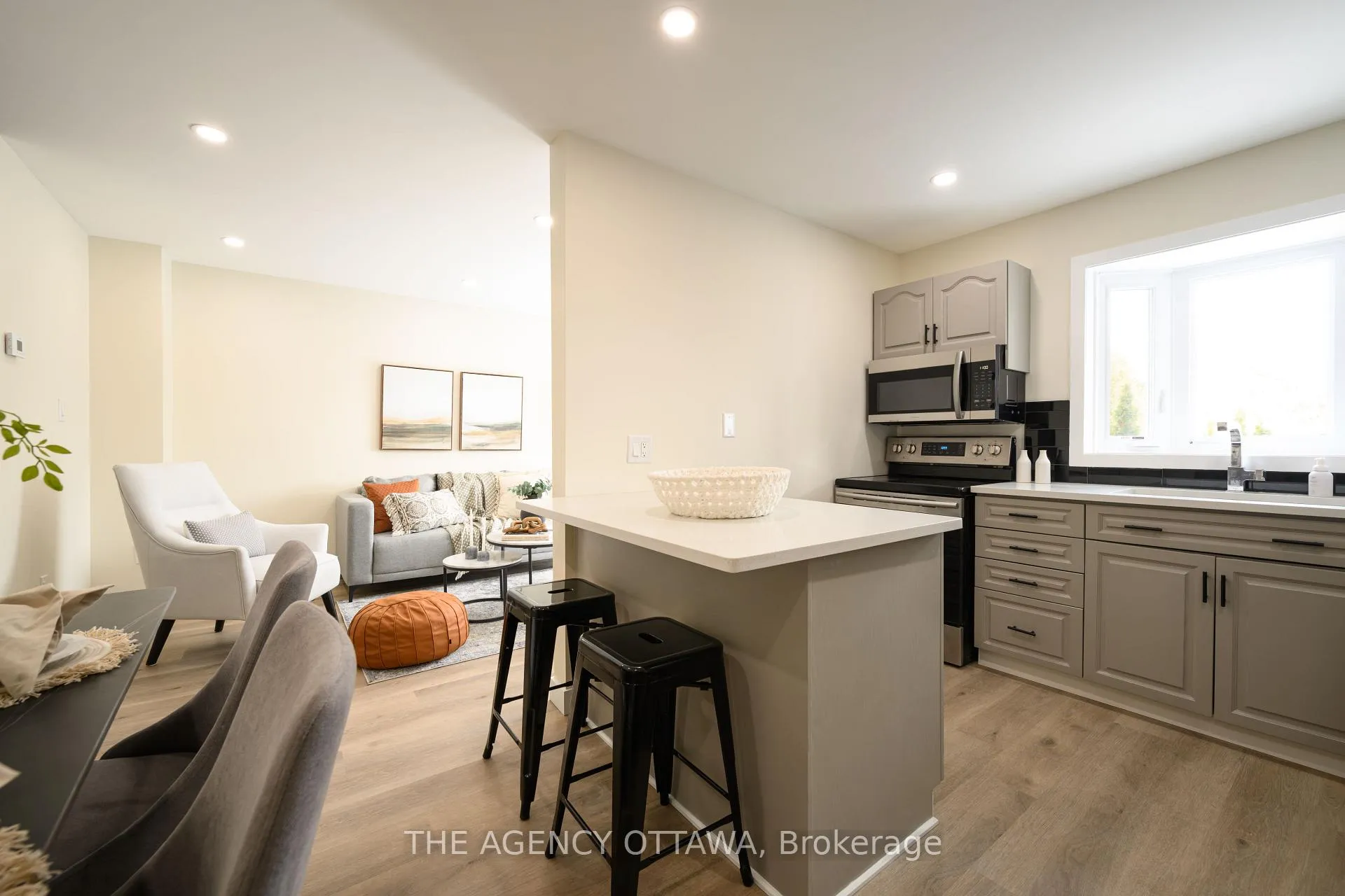 Photo 85 of Unit D, 3 Southpark Drive, Ottawa, Blackburn Hamlet — HOMEH