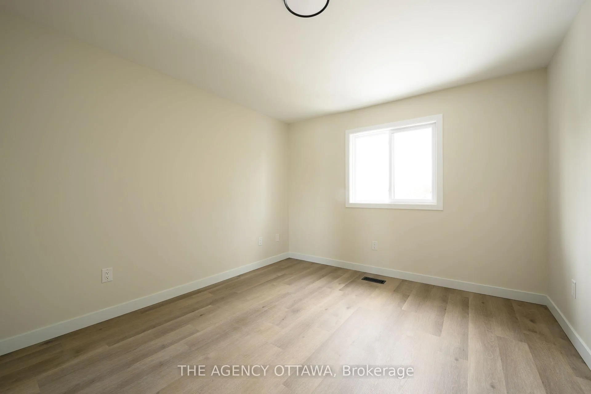Photo 147 of Unit D, 3 Southpark Drive, Ottawa, Blackburn Hamlet — HOMEH