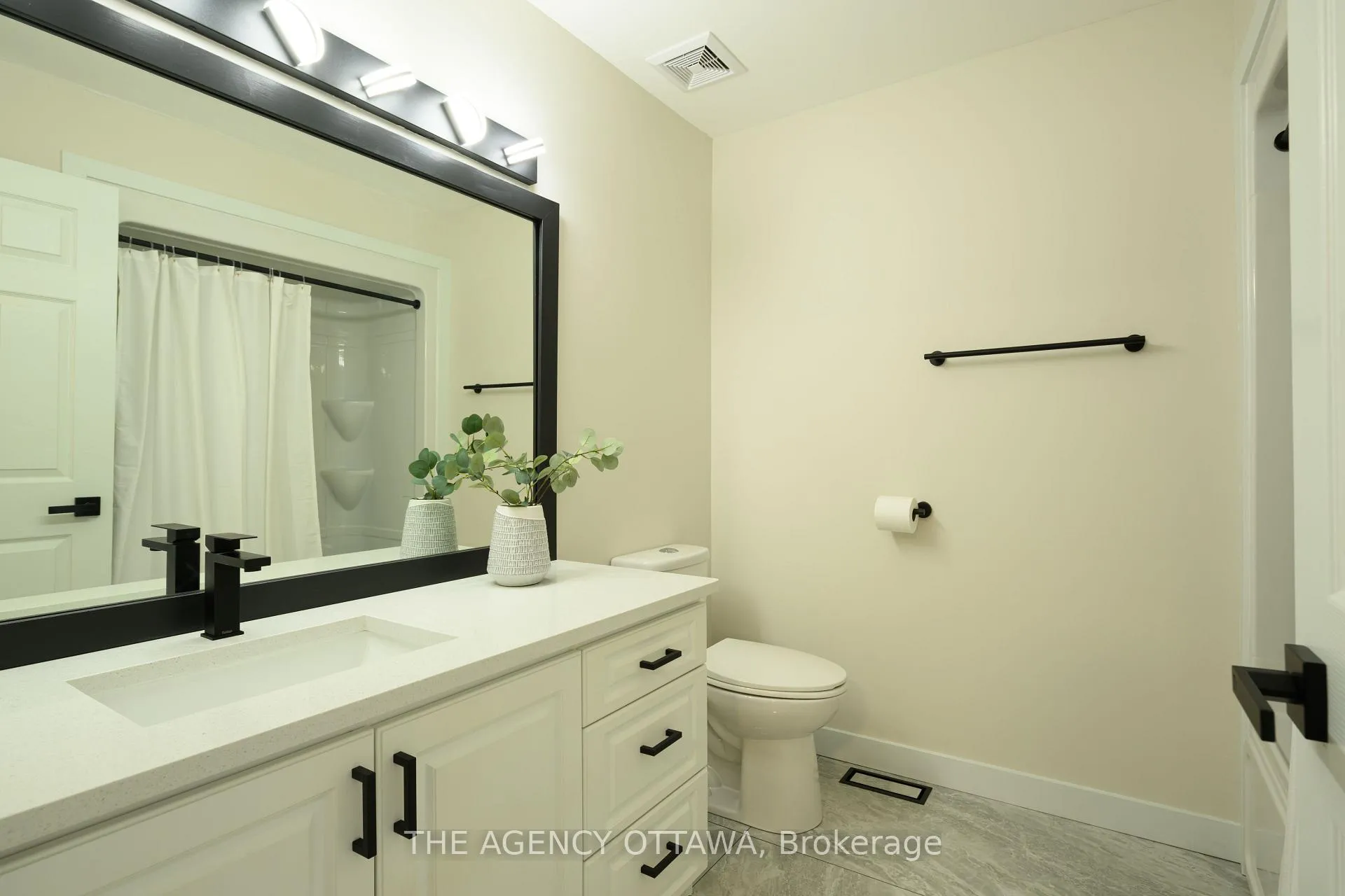 Photo 154 of Unit D, 3 Southpark Drive, Ottawa, Blackburn Hamlet — HOMEH