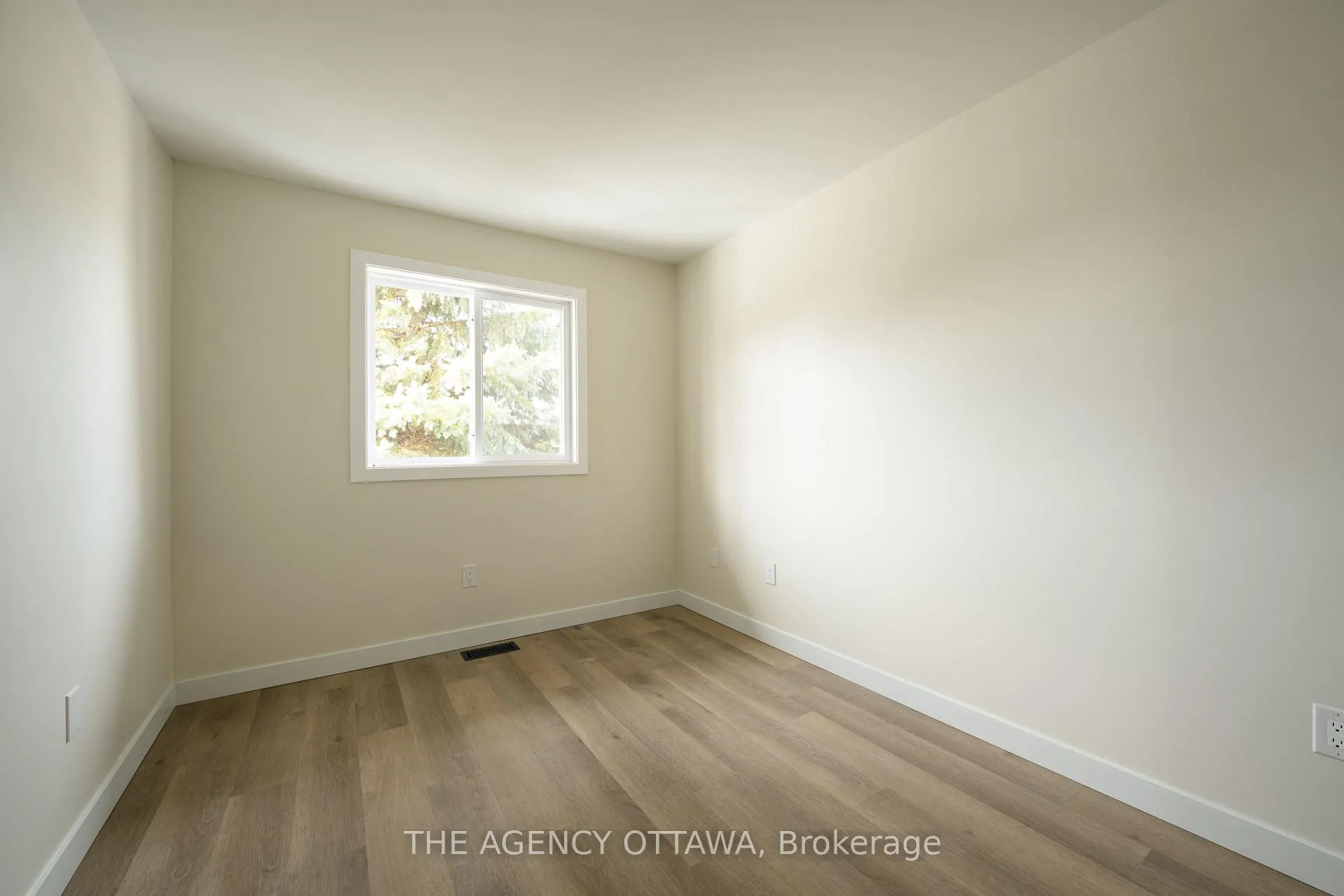 Photo 166 of Unit D, 3 Southpark Drive, Ottawa, Blackburn Hamlet — HOMEH