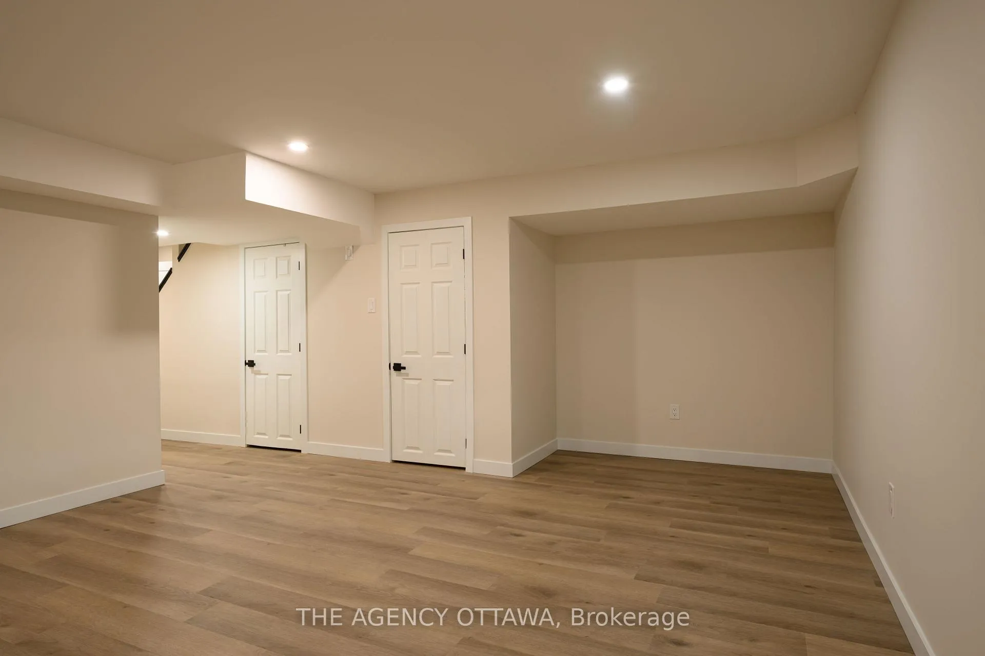 Photo 181 of Unit D, 3 Southpark Drive, Ottawa, Blackburn Hamlet — HOMEH