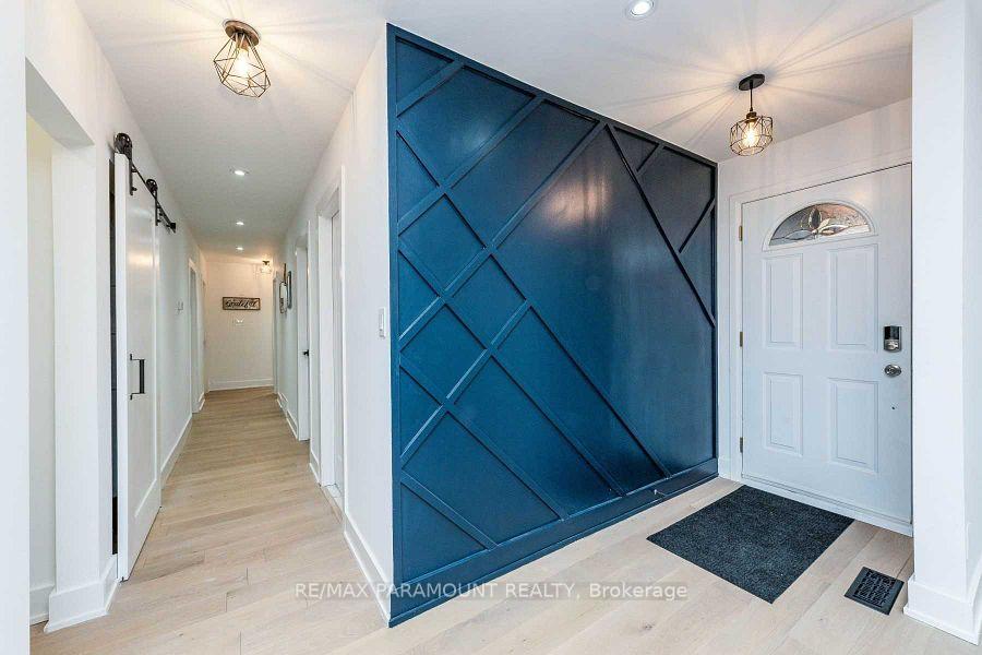 Photo 5 of 6 Arkley Crescent, Etobicoke, Willowridge-Martingrove-Richview — HOMEH