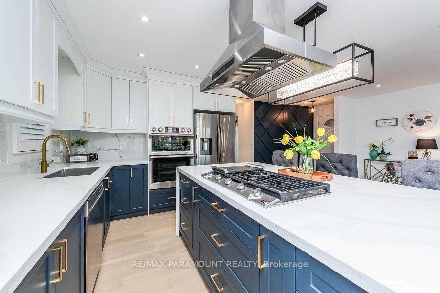 Photo 9 of 6 Arkley Crescent, Etobicoke, Willowridge-Martingrove-Richview — HOMEH
