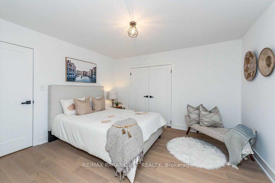 Photo 14 of 6 Arkley Crescent, Etobicoke, Willowridge-Martingrove-Richview — HOMEH