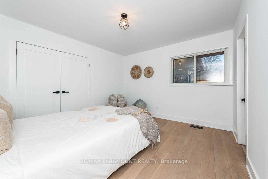 Photo 15 of 6 Arkley Crescent, Etobicoke, Willowridge-Martingrove-Richview — HOMEH