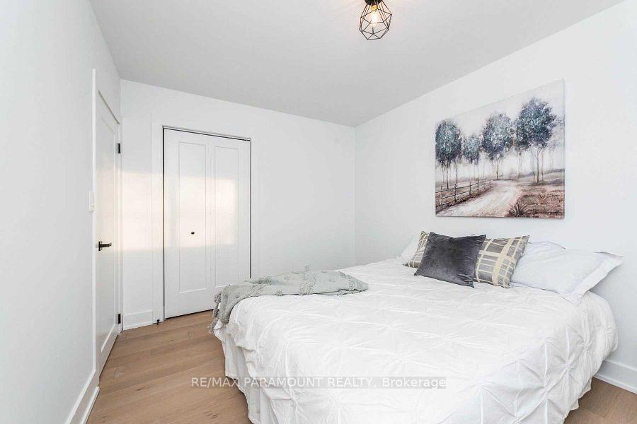 Photo 18 of 6 Arkley Crescent, Etobicoke, Willowridge-Martingrove-Richview — HOMEH