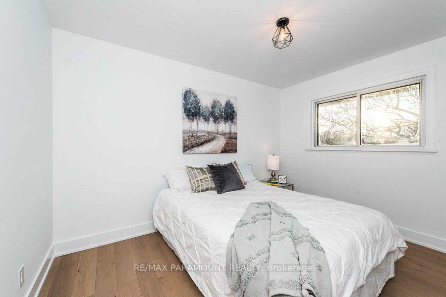 Photo 19 of 6 Arkley Crescent, Etobicoke, Willowridge-Martingrove-Richview — HOMEH