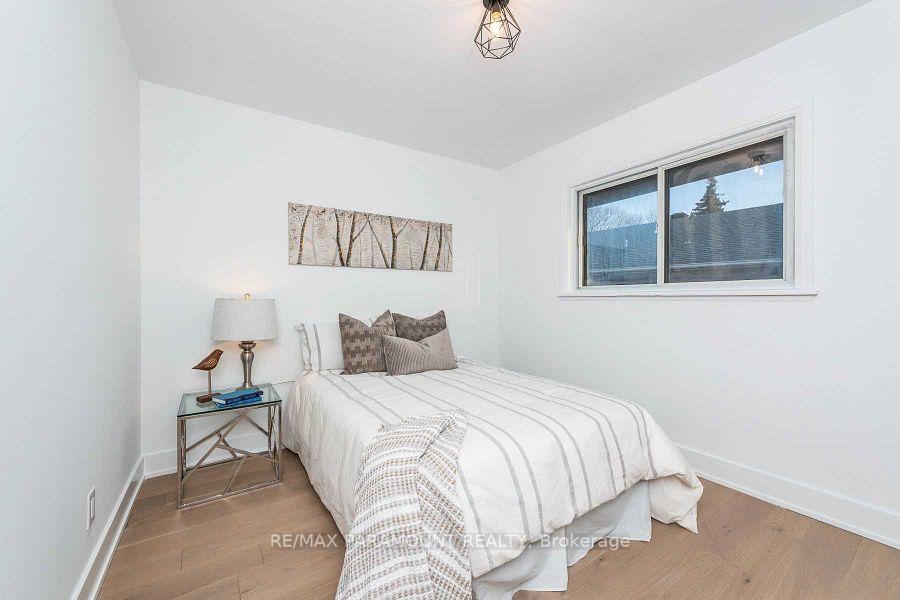 Photo 20 of 6 Arkley Crescent, Etobicoke, Willowridge-Martingrove-Richview — HOMEH