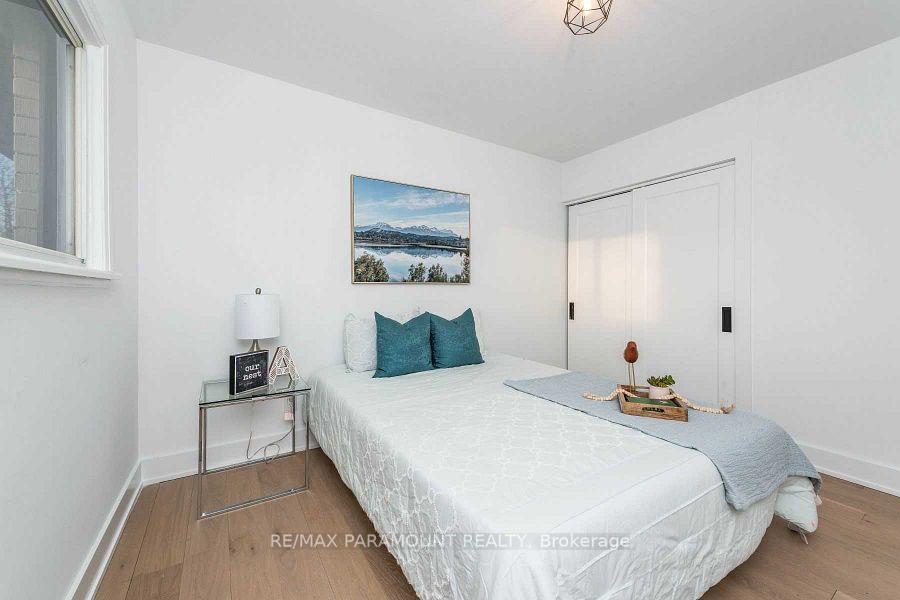 Photo 22 of 6 Arkley Crescent, Etobicoke, Willowridge-Martingrove-Richview — HOMEH