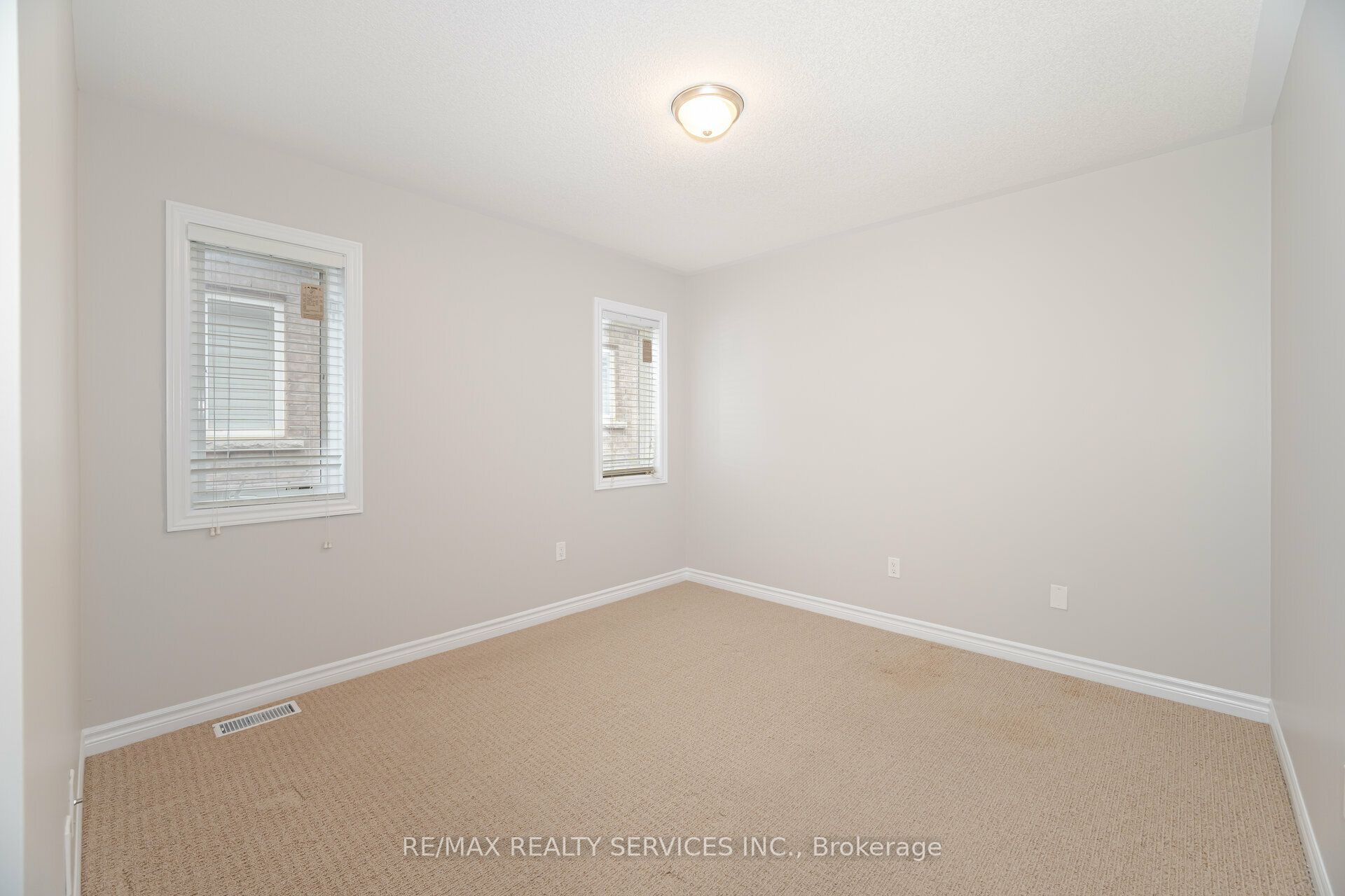 Photo 74 of 296 Remembrance Road, Brampton, Northwest Brampton — HOMEH