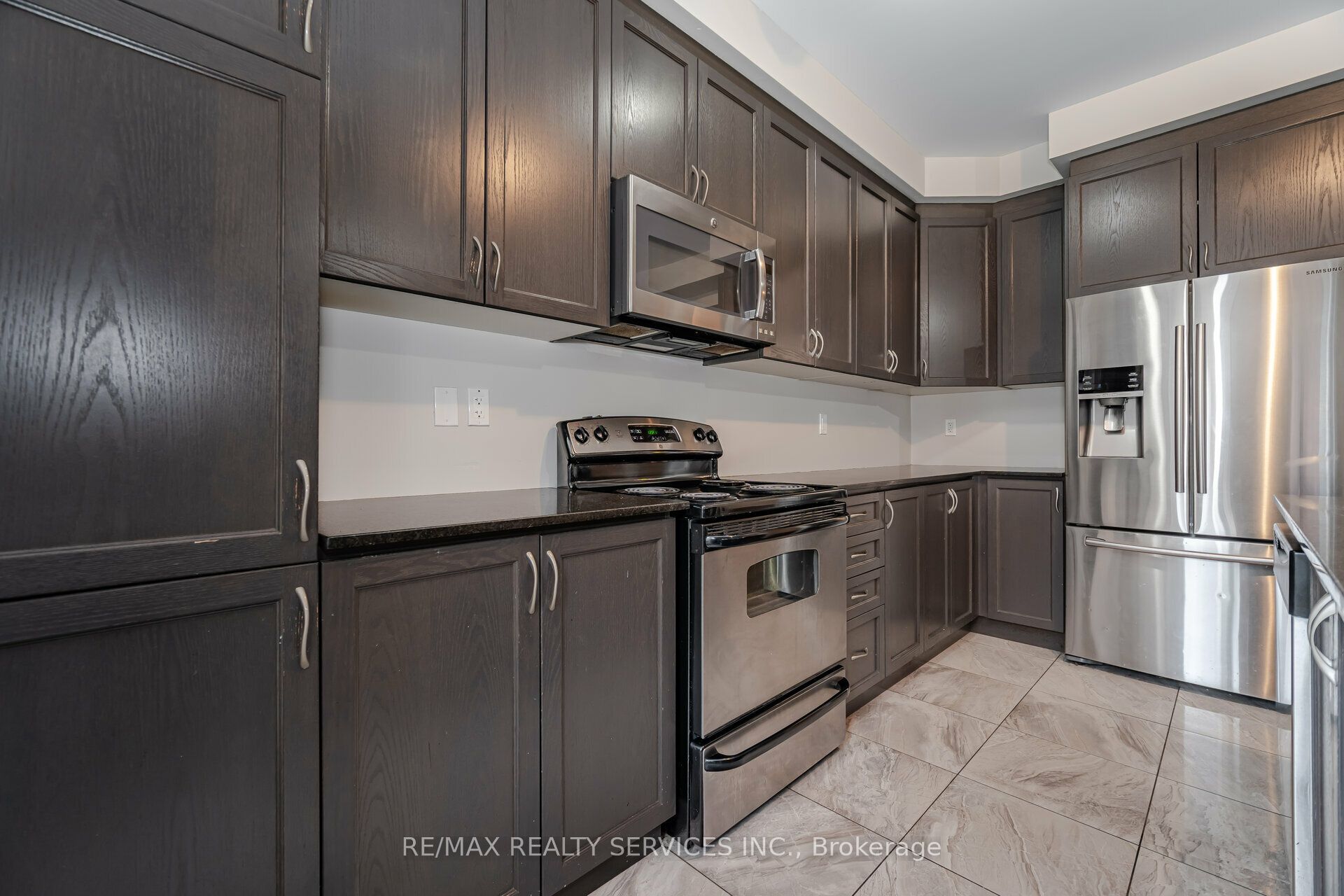Photo 58 of 296 Remembrance Road, Brampton, Northwest Brampton — HOMEH