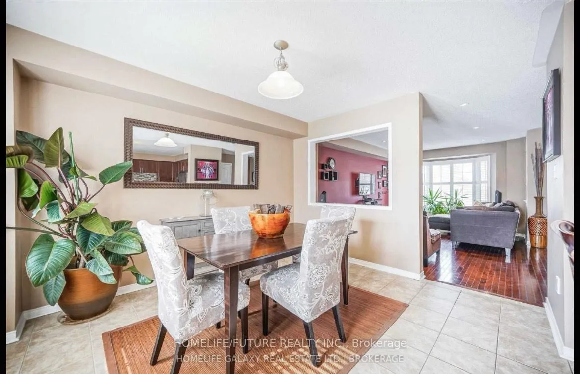 Photo 5 of 33 Warnford Circle, Ajax, Northeast Ajax — HOMEH