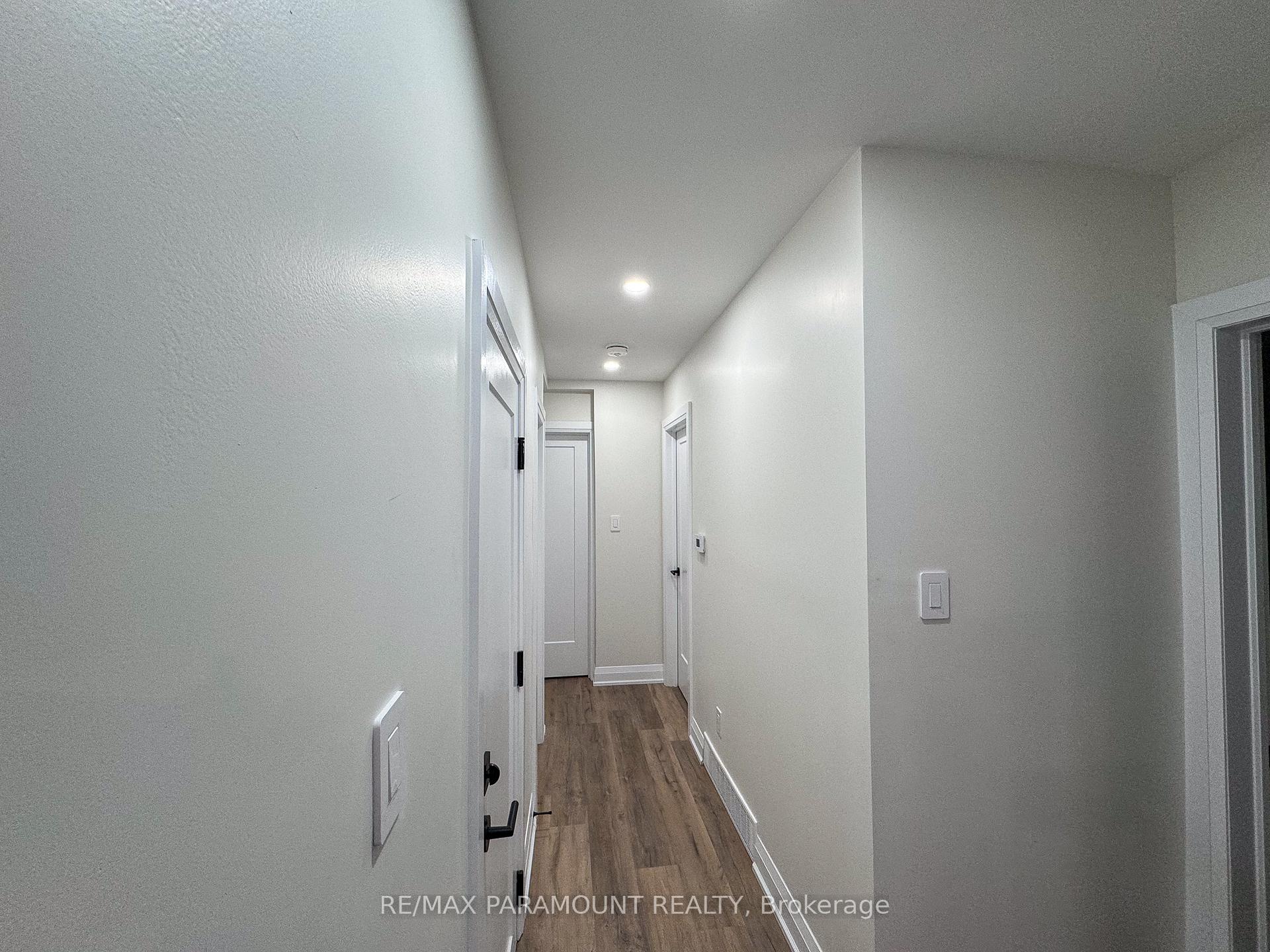 Photo 8 of 166 Kingsview Boulevard, Etobicoke, Kingsview Village-The Westway — HOMEH