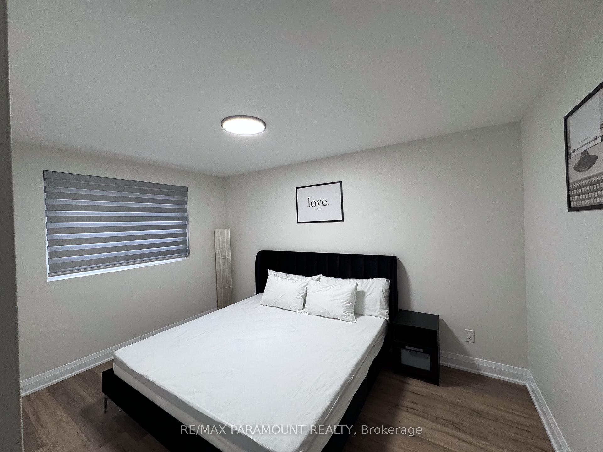 Photo 13 of 166 Kingsview Boulevard, Etobicoke, Kingsview Village-The Westway — HOMEH