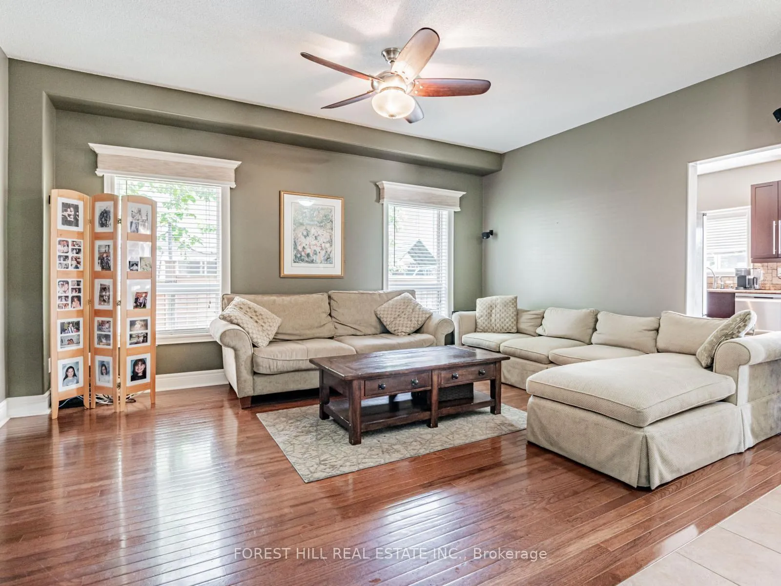 Photo 6 of 33 Connaught Lane, Barrie, Innis-Shore — HOMEH