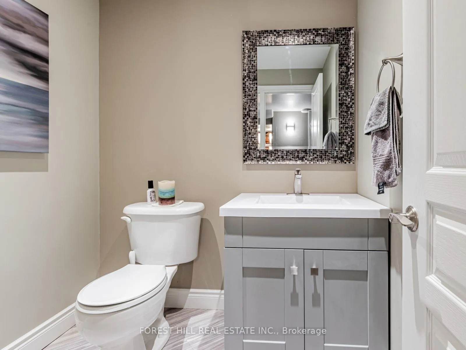 Photo 27 of 33 Connaught Lane, Barrie, Innis-Shore — HOMEH