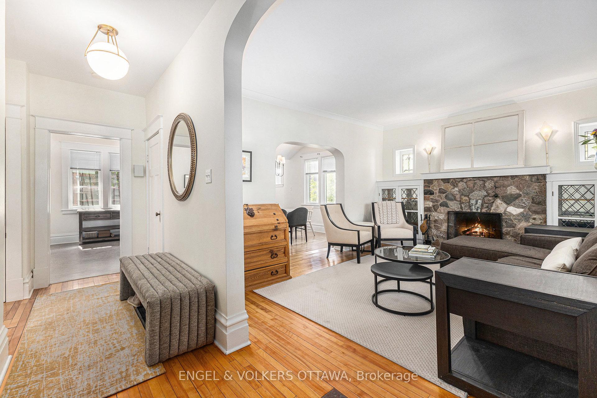Photo 3 of 8 Granville Avenue, Ottawa, Ottawa West — HOMEH