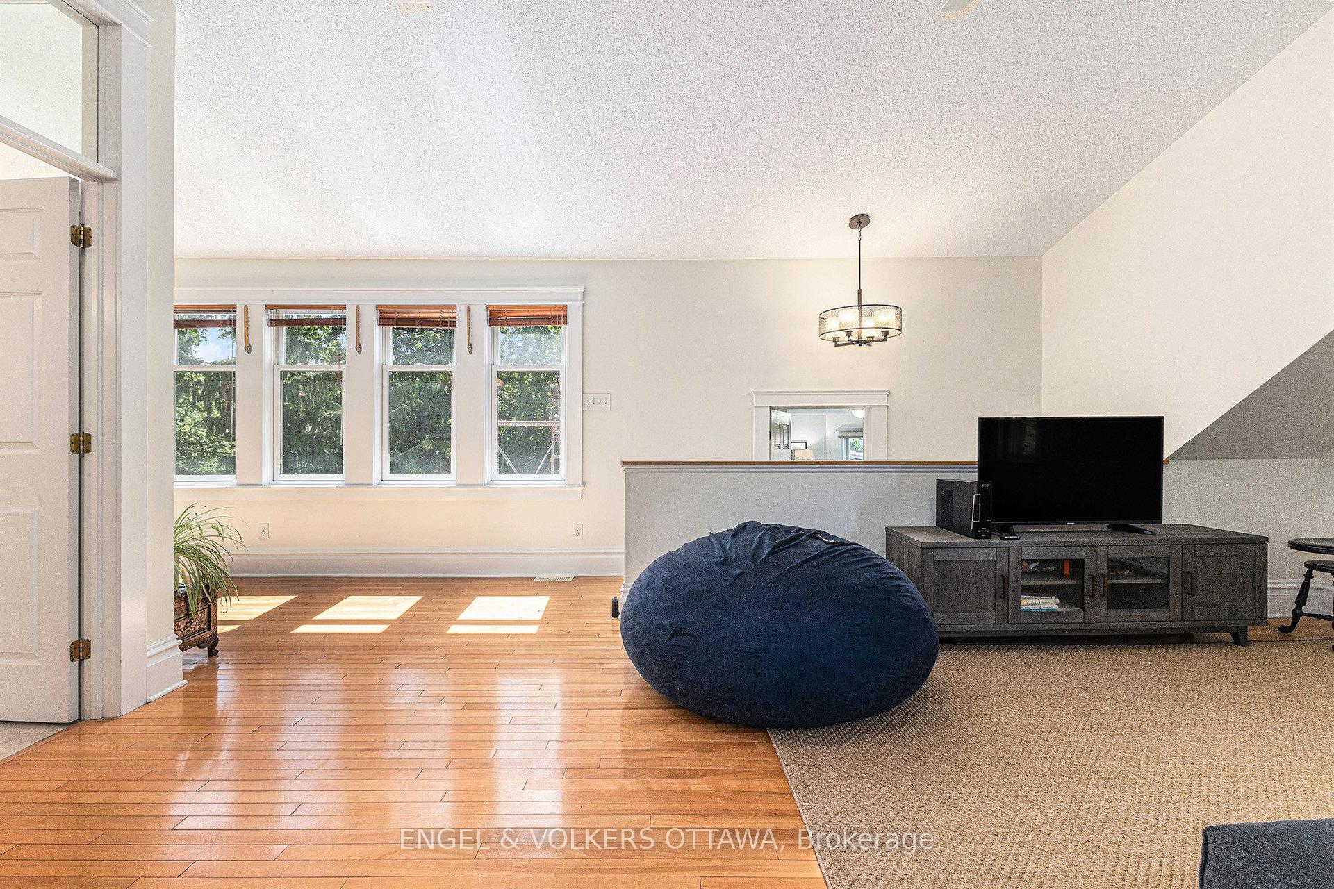 Photo 17 of 8 Granville Avenue, Ottawa, Ottawa West — HOMEH