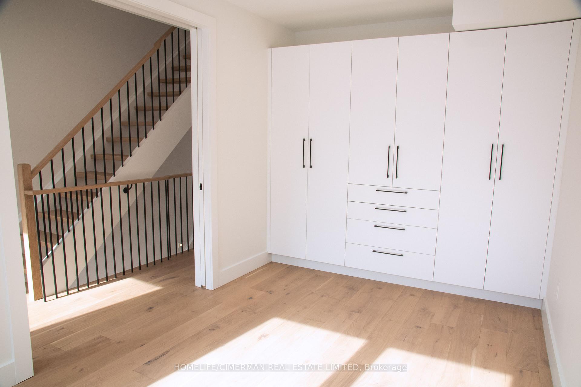 Photo 3 of Unit B, 15 Whitaker Avenue, Toronto, Niagara — HOMEH
