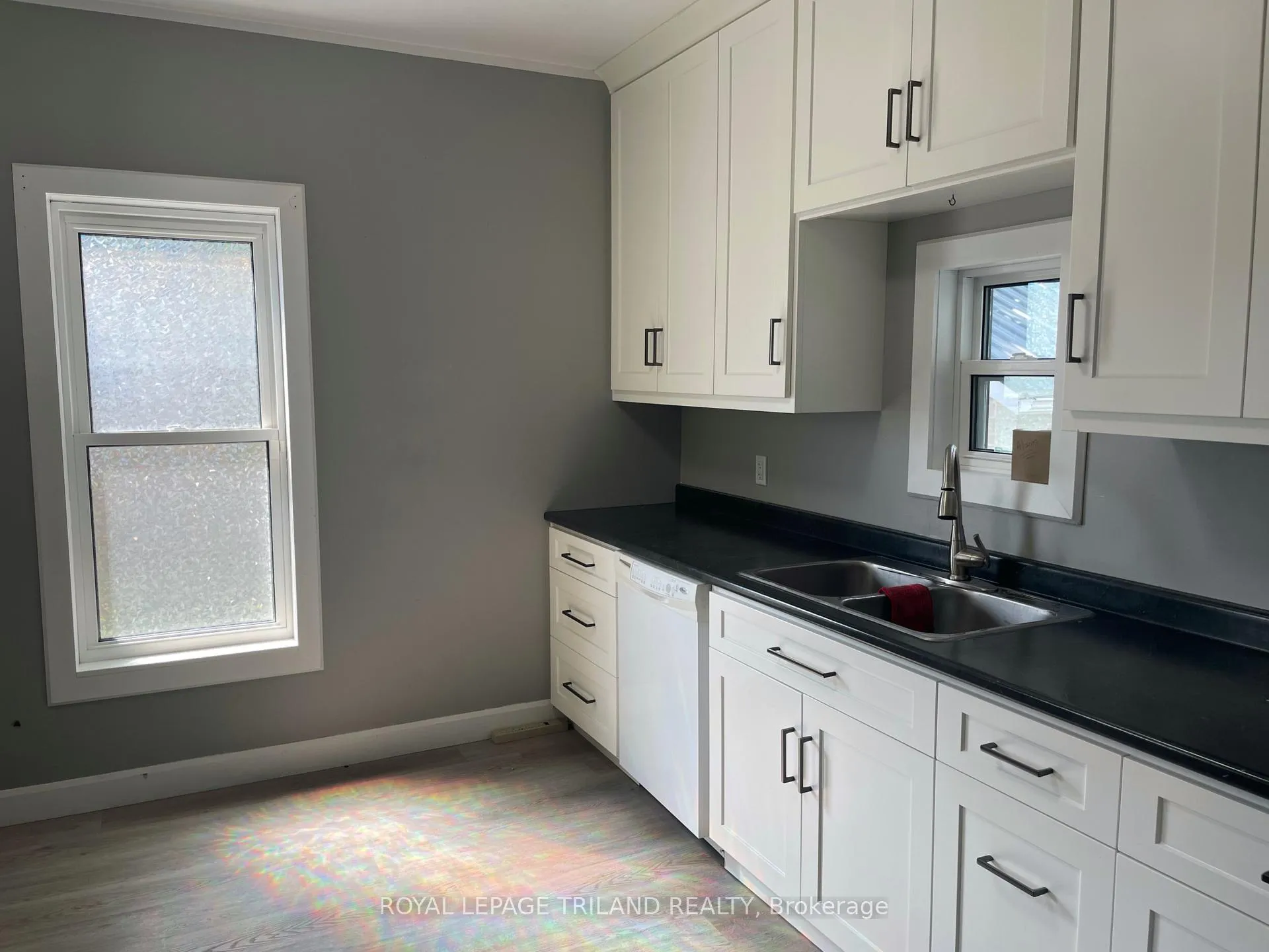 Photo 15 of 245 Sydenham Street E, Aylmer — HOMEH