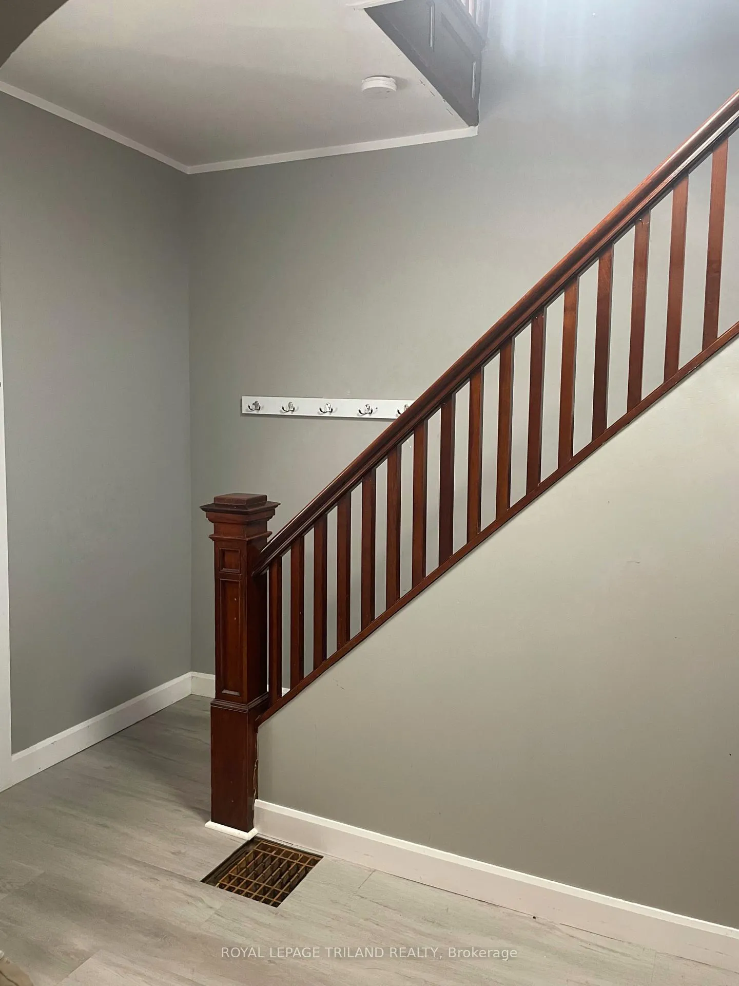 Photo 22 of 245 Sydenham Street E, Aylmer — HOMEH