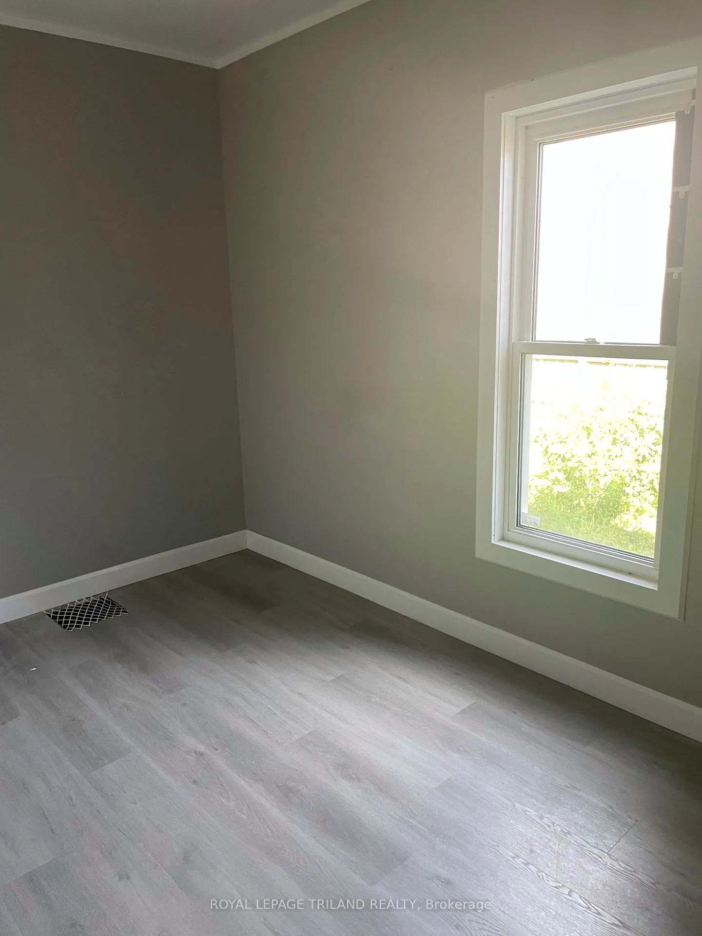 Photo 47 of 245 Sydenham Street E, Aylmer — HOMEH