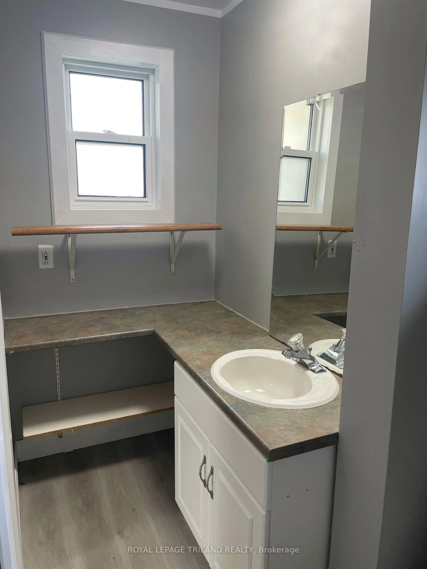 Photo 56 of 245 Sydenham Street E, Aylmer — HOMEH