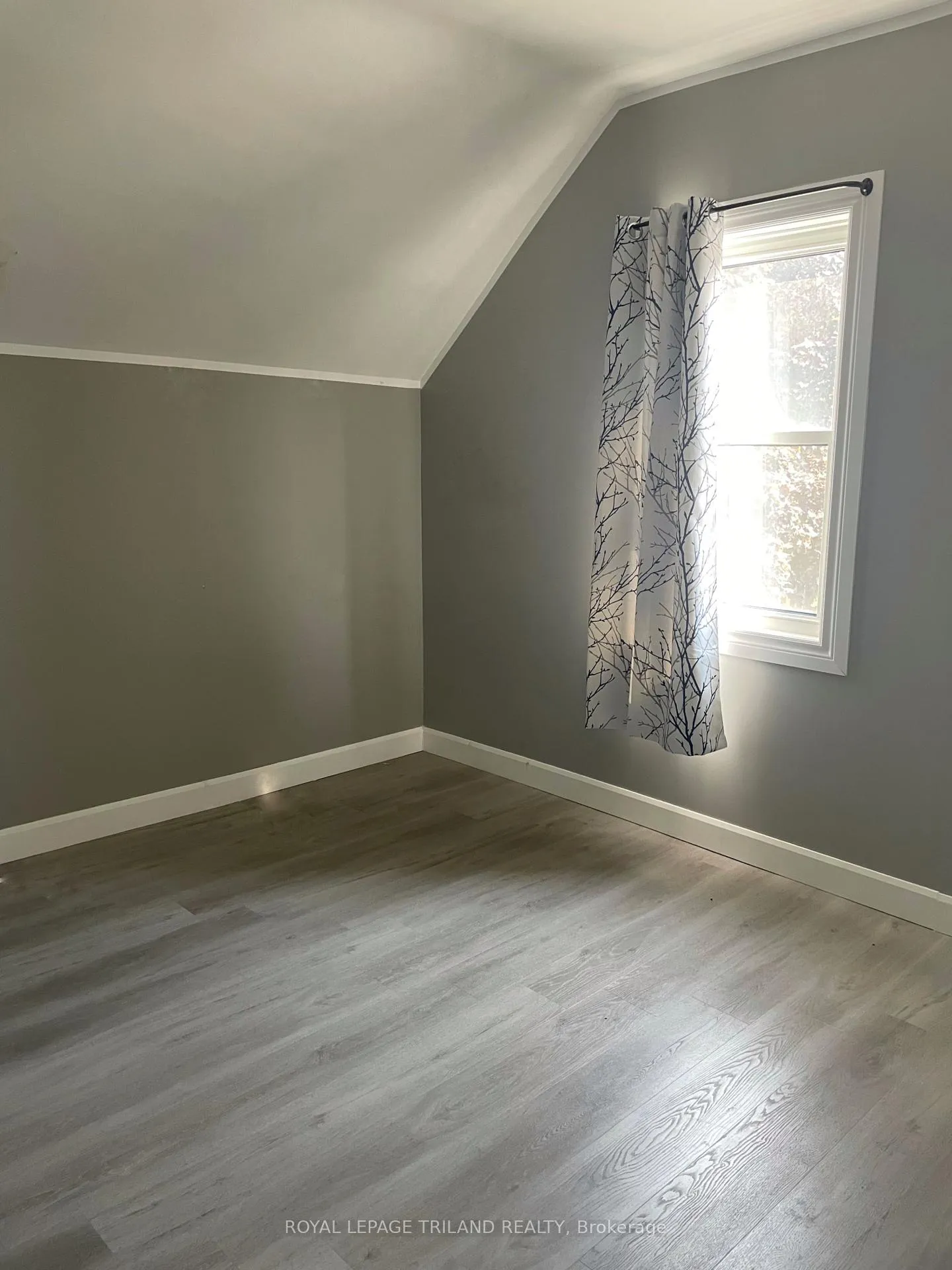 Photo 91 of 245 Sydenham Street E, Aylmer — HOMEH