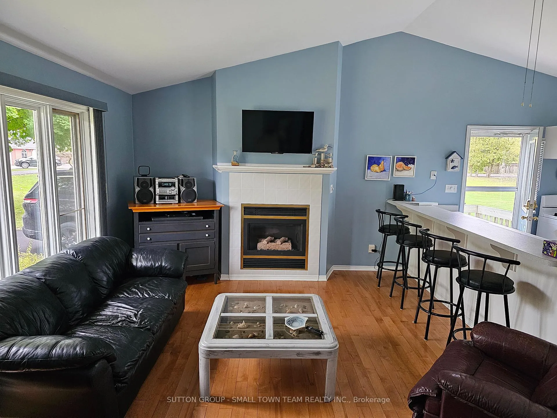 Photo 10 of 33915 Ridgeway Road, Bluewater, Hay — HOMEH