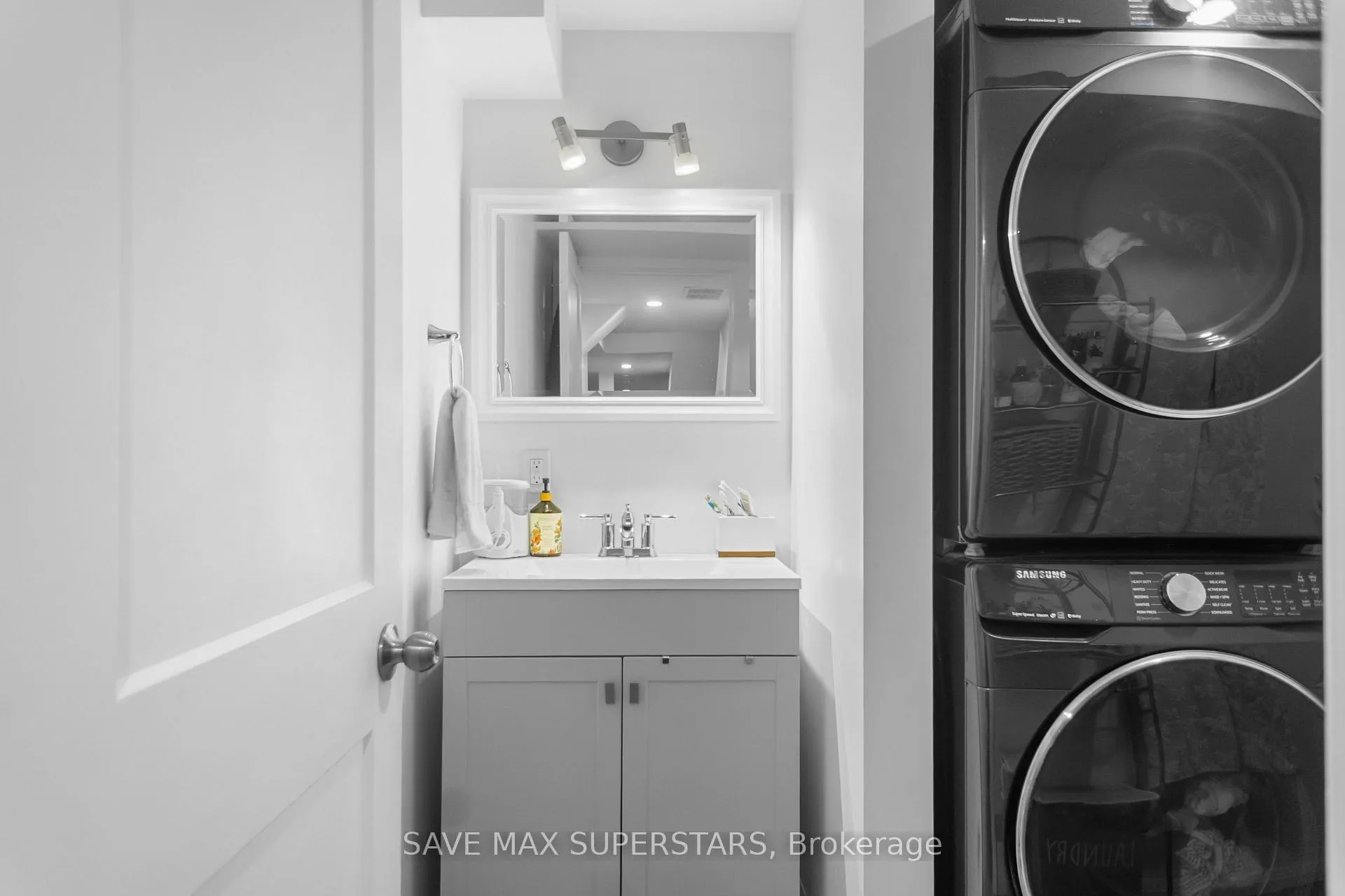 Photo 131 of 30 Westminster Circle, Barrie, Innis-Shore — HOMEH