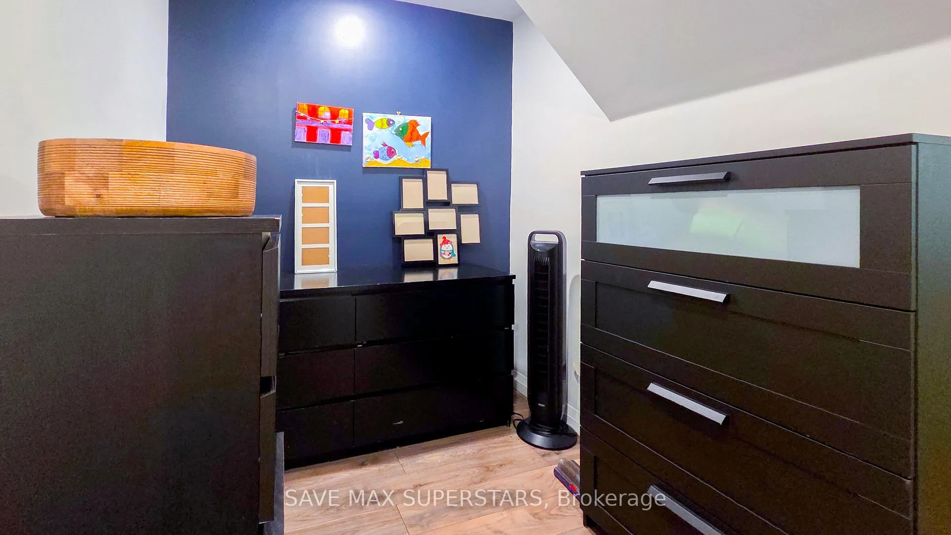 Photo 143 of 30 Westminster Circle, Barrie, Innis-Shore — HOMEH