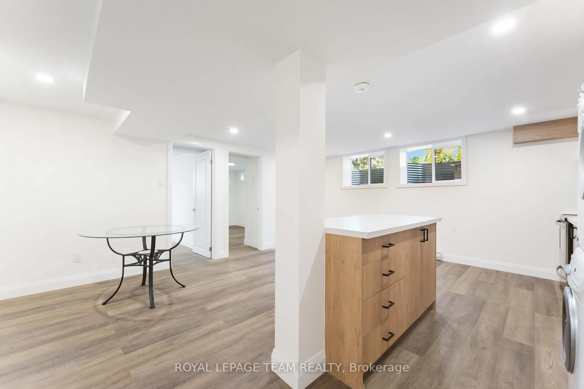 Photo 31 of Unit #2, 1587 Devon Street, Ottawa, Riverview Park — HOMEH