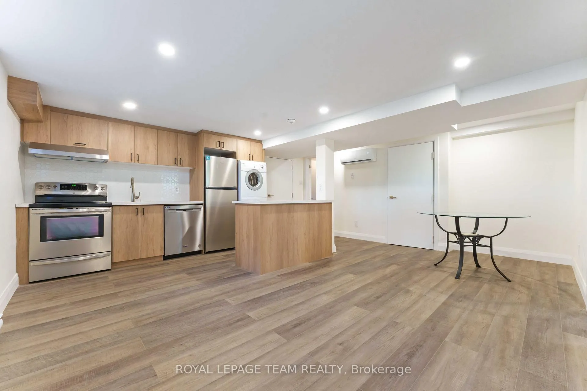 Photo 47 of Unit #2, 1587 Devon Street, Ottawa, Riverview Park — HOMEH