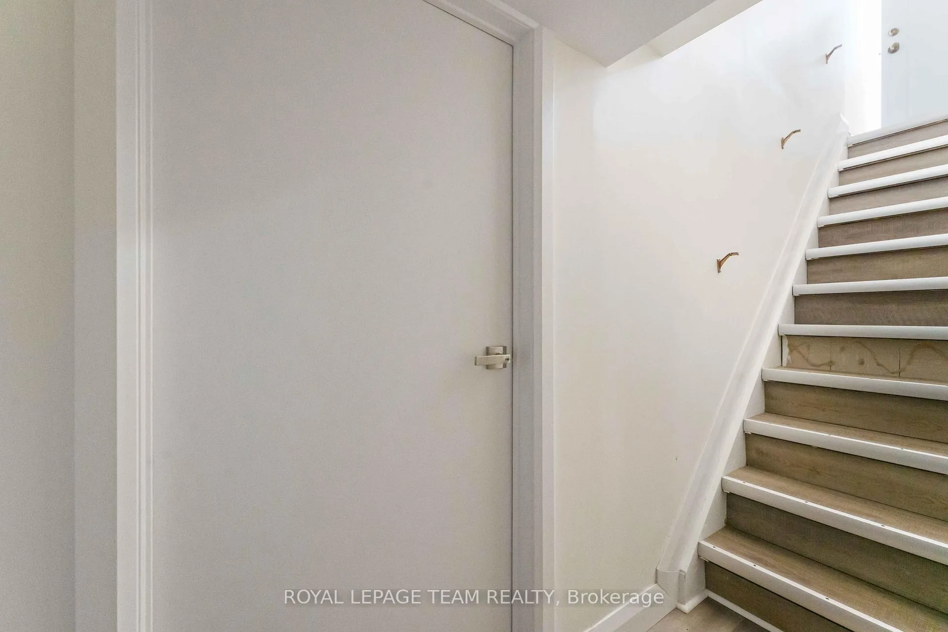 Photo 132 of Unit #2, 1587 Devon Street, Ottawa, Riverview Park — HOMEH