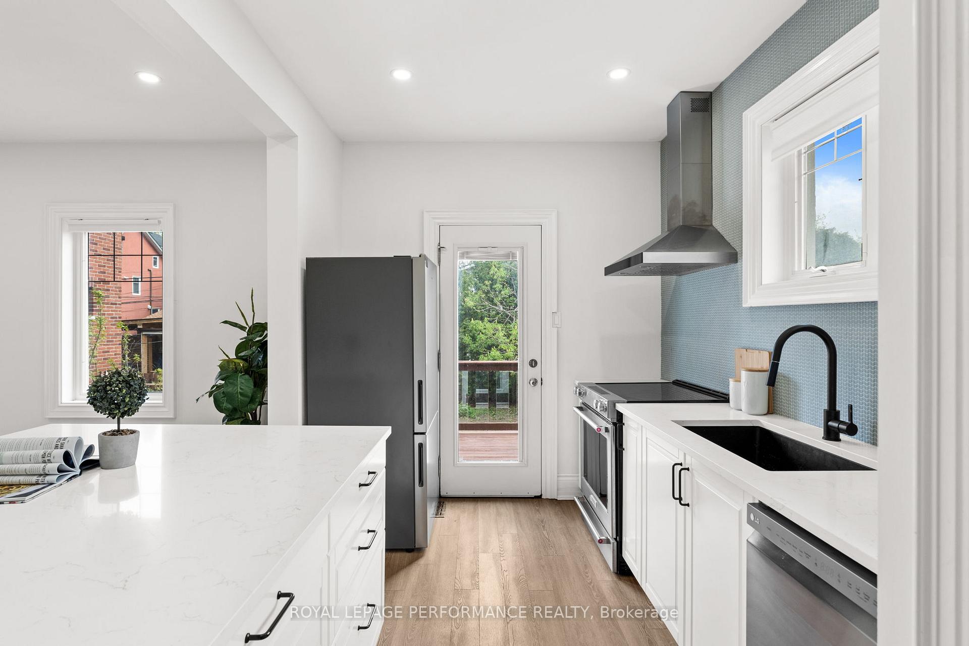 Photo 15 of 45 Hampton Avenue, Ottawa, Ottawa West — HOMEH