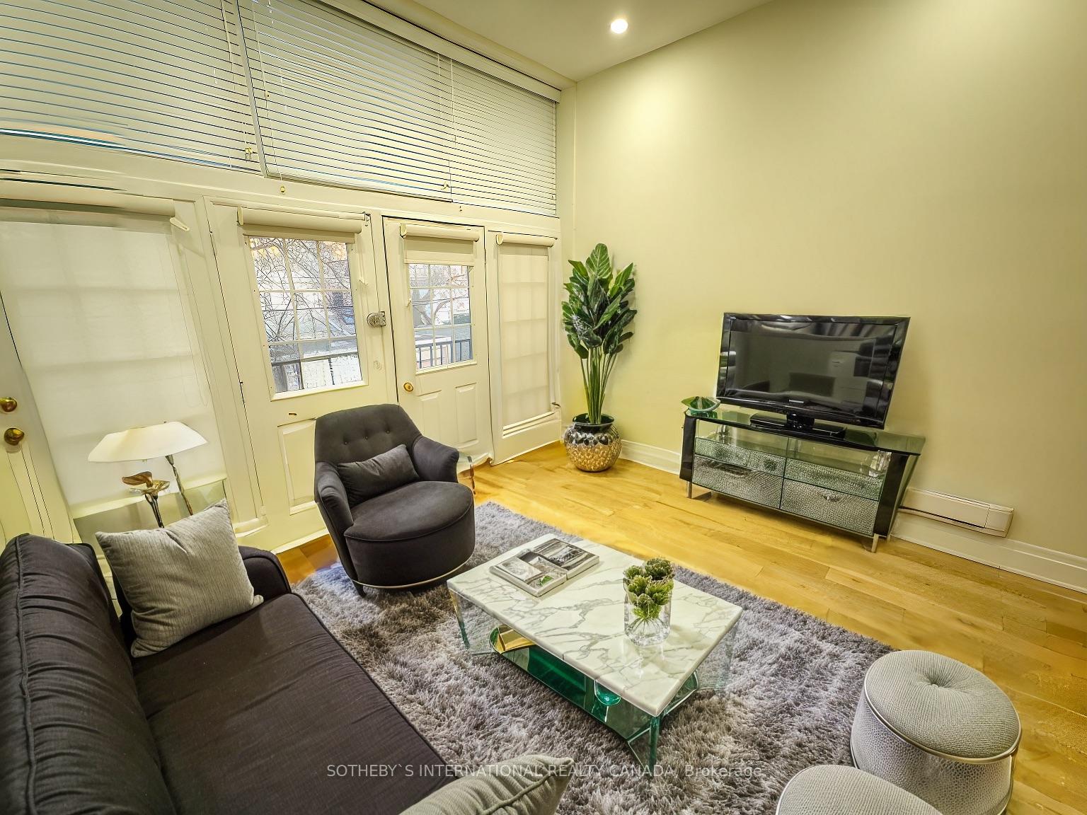 Photo 9 of Unit 2, 227 Beverley Street, Toronto, Kensington-Chinatown — HOMEH