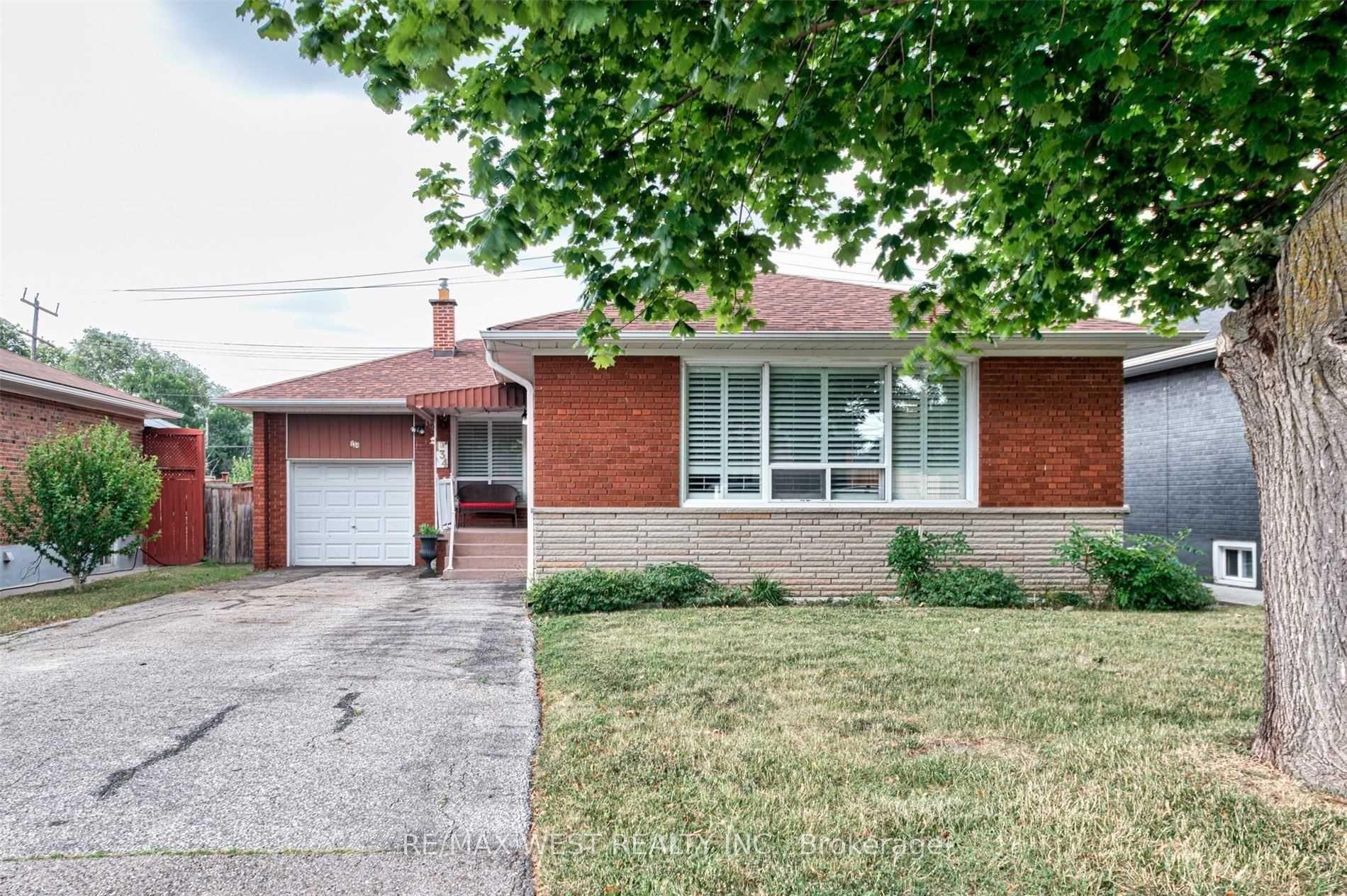 Photo 1 of Unit Main, 134 Sabrina Drive, Etobicoke, Willowridge-Martingrove-Richview — HOMEH