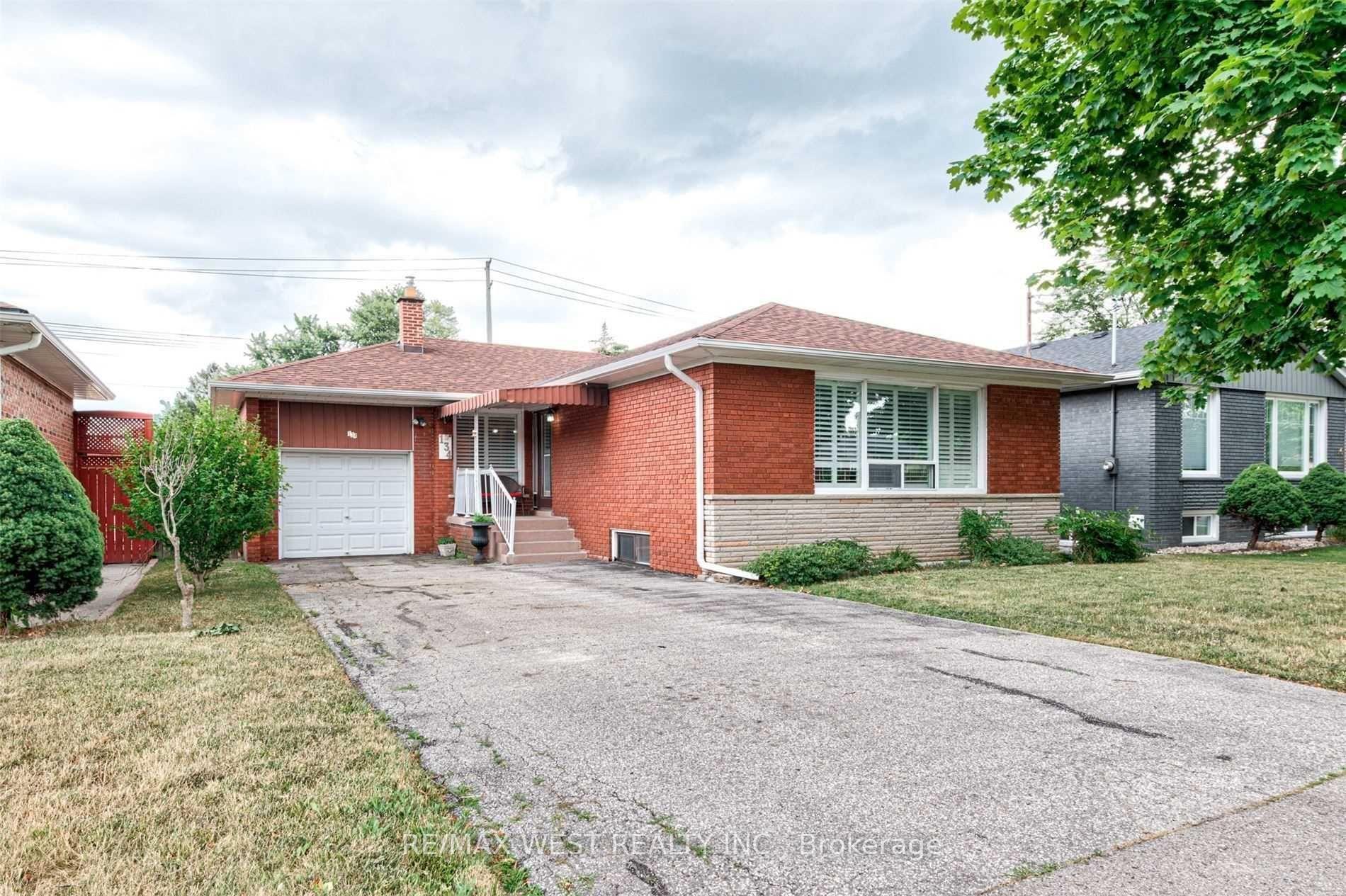 Photo 2 of Unit Main, 134 Sabrina Drive, Etobicoke, Willowridge-Martingrove-Richview — HOMEH