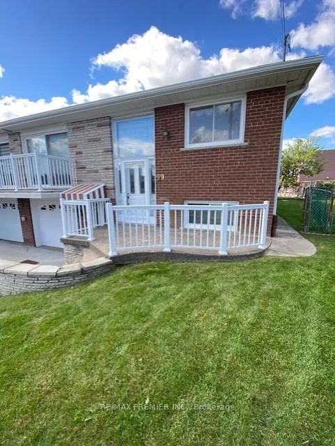 Photo 3 of 99 Ridgemount Road, Etobicoke, Humber Heights — HOMEH