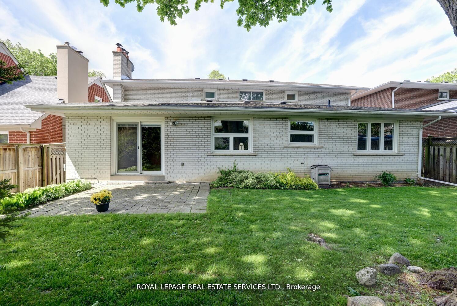Photo 33 of 39 Pettit Drive, Etobicoke, Willowridge-Martingrove-Richview — HOMEH